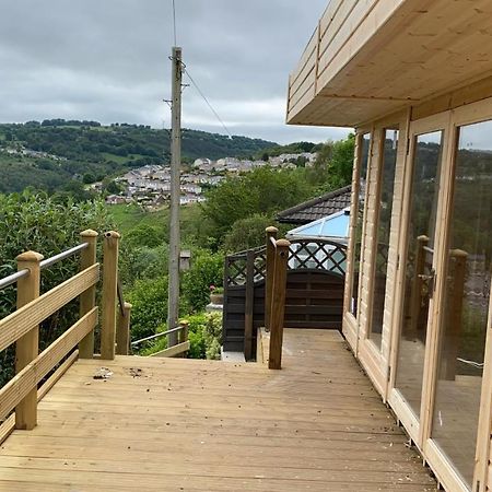 The Crest Hillside Retreat With Hot Tub Villa Abertillery Eksteriør bilde